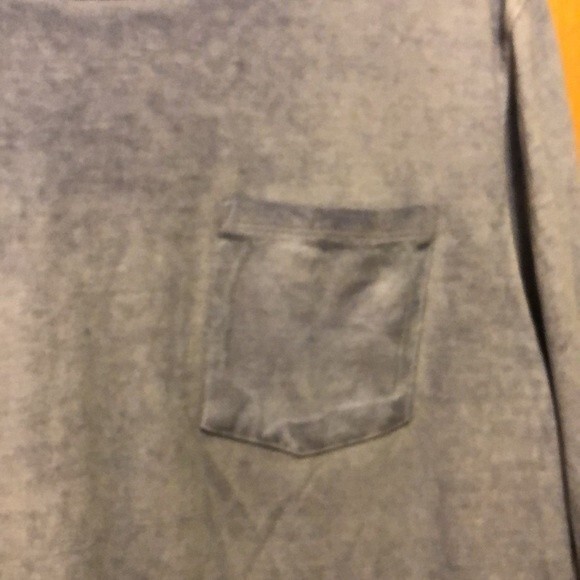 Gap long sleeve size medium blue Ombre with front pocket - Picture 3 of 7